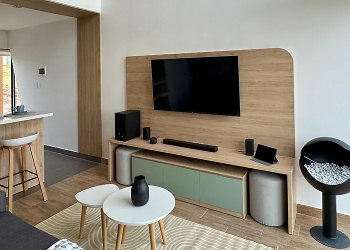 Tiny House Con Jacuzzi, Fogata Y Starlink